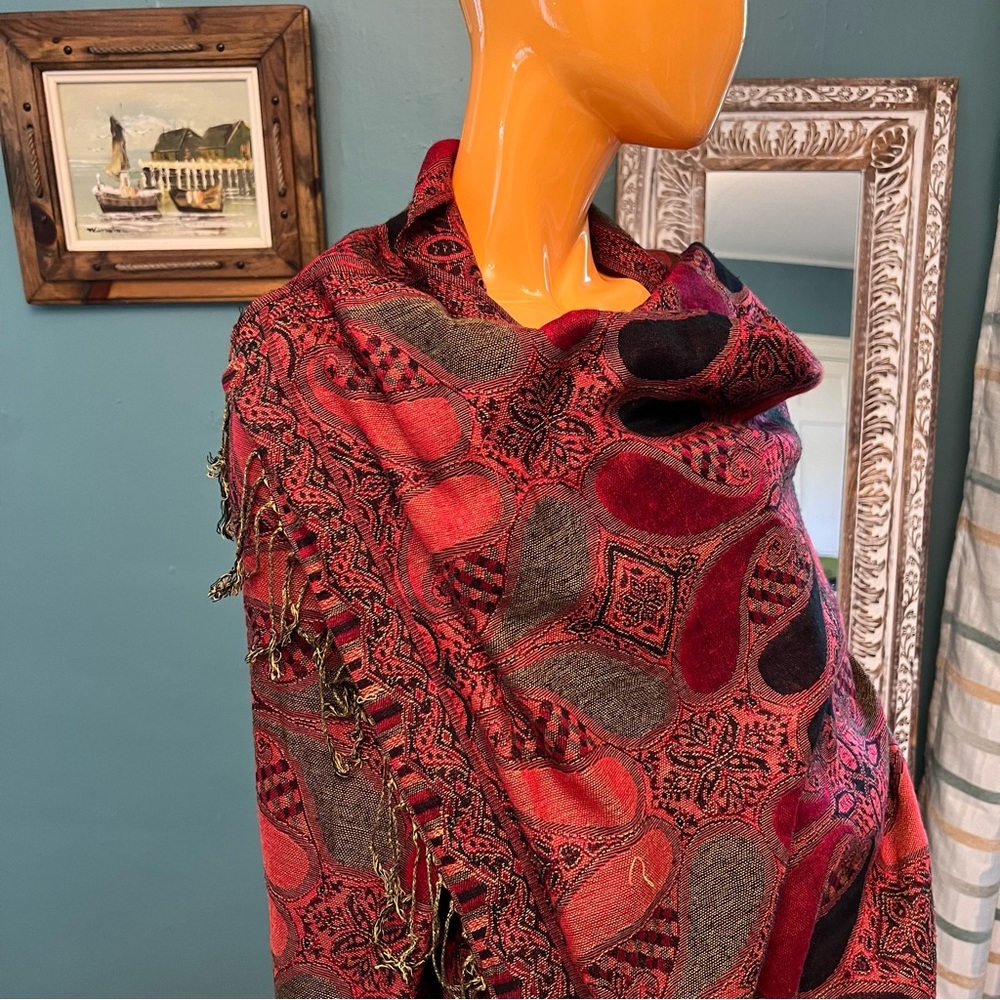 PASHMINA Silk Blend Oversize Paisley Wrap / Scarf